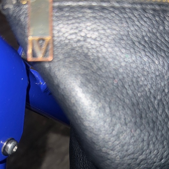 Victoria’s Secret Black & Gold Leather Shoulder  Bag with Gold Chain - Picture 2 of 14